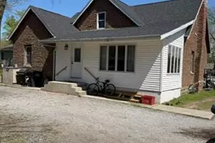 2198 Crisman Rd, Portage, IN 46368 - Photo 7
