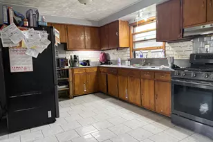 1034 Woodlawn Ave, Michigan City, IN 46360 - Photo 11