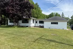 1034 Woodlawn Ave, Michigan City, IN 46360 - Photo 3