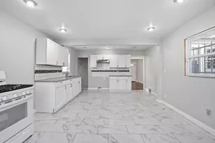 263 Taft St, Gary, IN 46404 - Photo 9