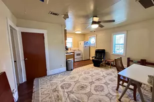 401 Brown St, Valparaiso, IN 46383 - Photo 9
