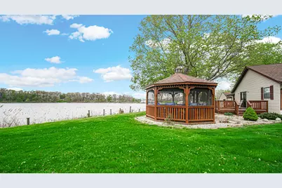 1588 W Severs Road, La Porte, IN 46350 - Photo 3