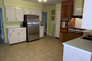 8245 Baring Ave, Munster, IN 46321 - Photo 13