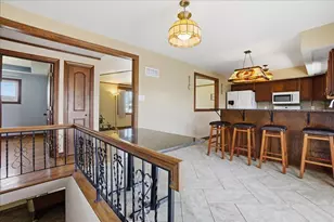 9937 Delaware Pl, Highland, IN 46322 - Photo 5