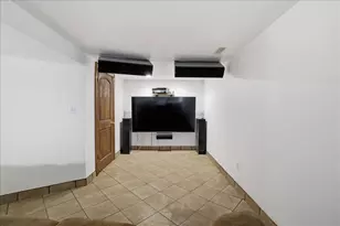 9937 Delaware Pl, Highland, IN 46322 - Photo 23