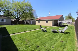 1322 W 1st Pl, Hobart, IN 46342 - Photo 15
