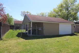 1322 W 1st Pl, Hobart, IN 46342 - Photo 7
