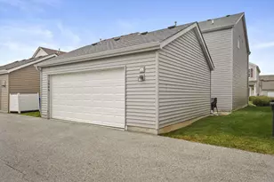 1066 E 115th Ct, Crown Point, IN 46307 - Photo 25