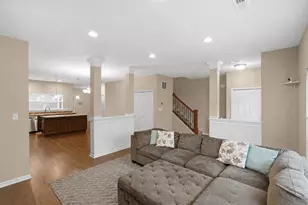 1066 E 115th Ct, Crown Point, IN 46307 - Photo 7
