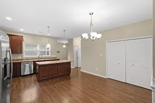 1066 E 115th Ct, Crown Point, IN 46307 - Photo 5