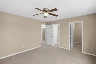 1066 E 115th Ct, Crown Point, IN 46307 - Photo 15