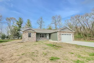 250 E Pine St, Wheatfield, IN 46392 - Photo 21