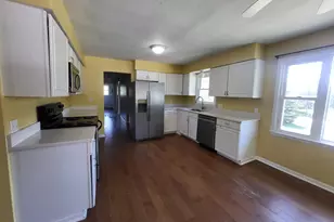 325 Cedar St NW, Demotte, IN 46310 - Photo 3
