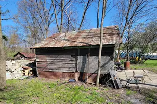 1182 N Salt Creek Rd, Westchester Township, IN 46304 - Photo 15