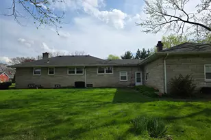 824 High St, Hobart, IN 46342 - Photo 9