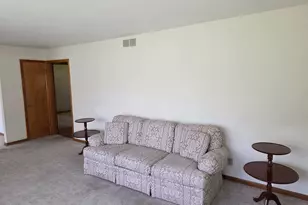 824 High St, Hobart, IN 46342 - Photo 3