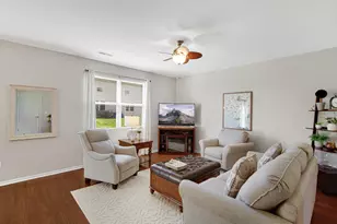 7605 E 111th Ln, Crown Point, IN 46307 - Photo 9