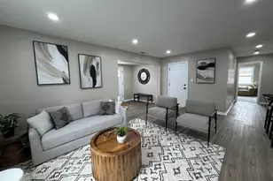 7950 S White Oak Ln, Hammond, IN 46324 - Photo 5