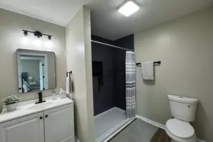 7950 S White Oak Ln, Hammond, IN 46324 - Photo 15