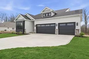 2431 Pradera Trl, Chesterton, IN 46304 - Photo 3