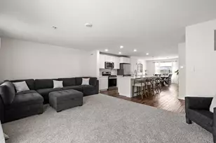 8716 Orchid Dr, Saint John, IN 46373 - Photo 11
