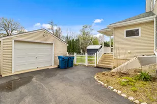 209 E Hawkins Ct, Culver, IN 46511 - Photo 3