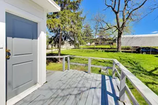 601 E 10th St, Michigan City, IN 46360 - Photo 23