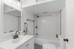 2833 Parkway Dr, Highland, IN 46322 - Photo 35