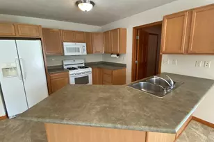 1454 Byfield Pkwy, Valparaiso, IN 46385 - Photo 9