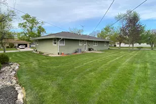429 Fairview Ave, Crown Point, IN 46307 - Photo 7