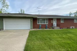 429 Fairview Ave, Crown Point, IN 46307 - Photo 1