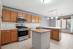 1765 Amber Dr, Hobart, IN 46342 - Photo 7