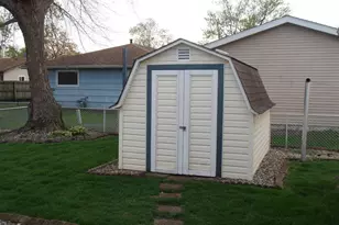 9402 Ellen Dr, Highland, IN 46322 - Photo 15