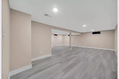 1602 Carriage Drive, Valparaiso, IN 46383 - Photo 17