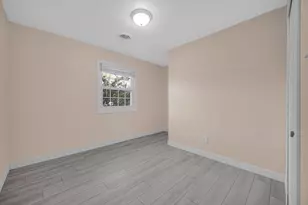 1602 Carriage Dr, Valparaiso, IN 46383 - Photo 13