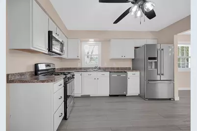 1602 Carriage Drive, Valparaiso, IN 46383 - Photo 7