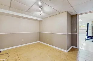 8844 Oakwood Ave, Munster, IN 46321 - Photo 37