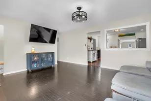 550 W Division Rd, Valparaiso, IN 46385 - Photo 5