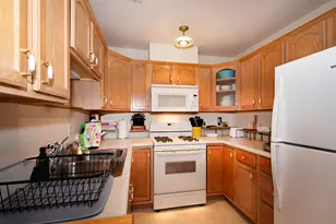2009 W 75th Pl, Merrillville, IN 46410 - Photo 9
