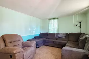 218 W Lincoln St, Rensselaer, IN 47978 - Photo 3