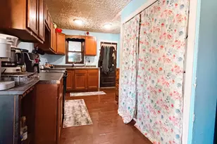 218 W Lincoln St, Rensselaer, IN 47978 - Photo 5