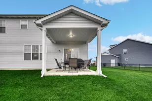 540 Lily Ct, Valparaiso, IN 46385 - Photo 3