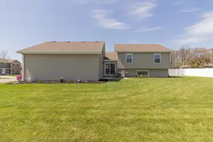 5510 Malibu Dr, Lowell, IN 46356 - Photo 35