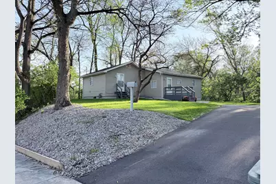 560 S Campbell Street, Valparaiso, IN 46385 - Photo 3