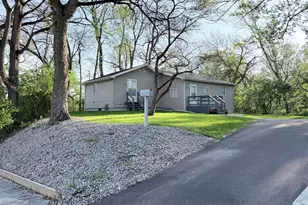 560 S Campbell St, Valparaiso, IN 46385 - Photo 3