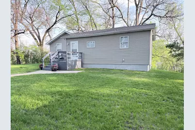 560 S Campbell Street, Valparaiso, IN 46385 - Photo 1