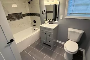 132 W 43rd Ave, Gary, IN 46408 - Photo 19