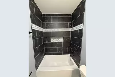 132 W 43rd Avenue, Gary, IN 46408 - Photo 11