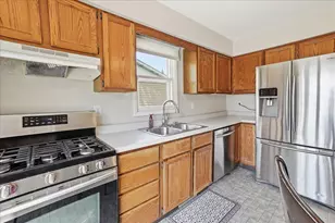 1709 E Rand St, Hobart, IN 46342 - Photo 7