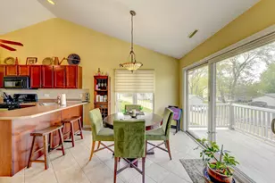 1042 Lakewood Ct, Schererville, IN 46375 - Photo 7